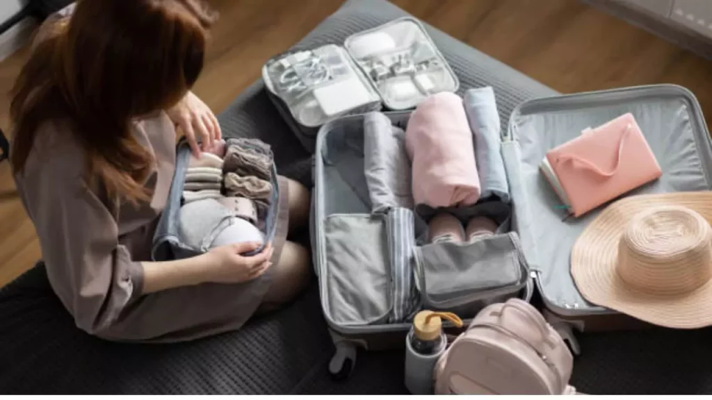 How to Pack a Suitcase to Maximize Space: -5 Easy Steps