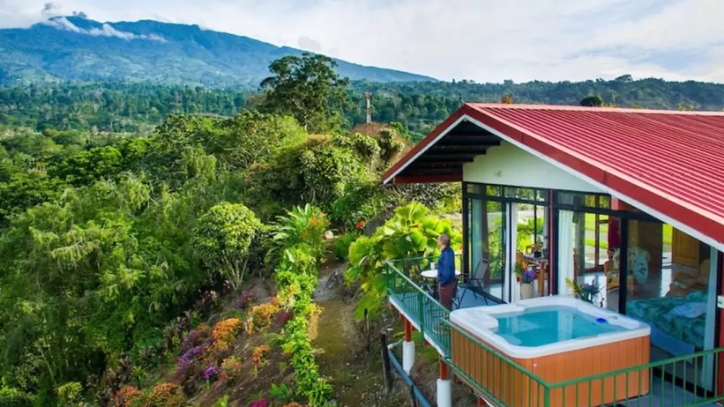 10 Best Airbnbs in Costa Rica 2024
