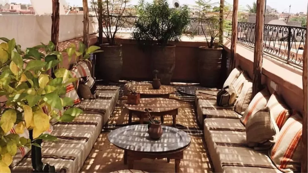 Moroccan-style condo With a Rooftop Terrace