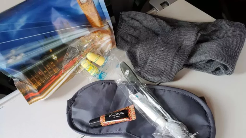 Qatar Airways Amenity Kit and Comforts